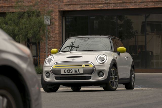 Mini Hatch photo 56