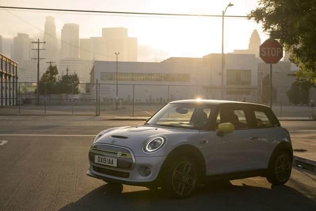 Mini Hatch photo 57
