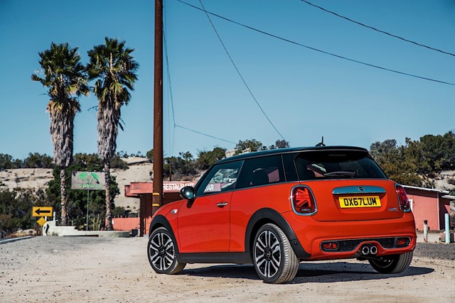 Mini Hatch photo 6