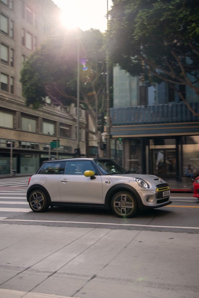 Mini Hatch photo 78