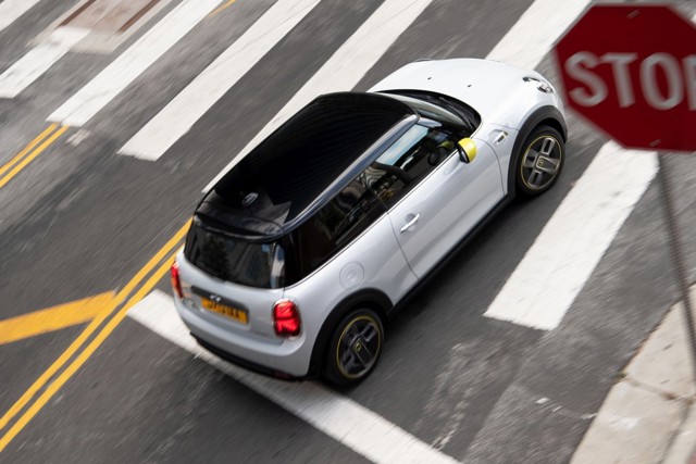 Mini Hatch photo 80