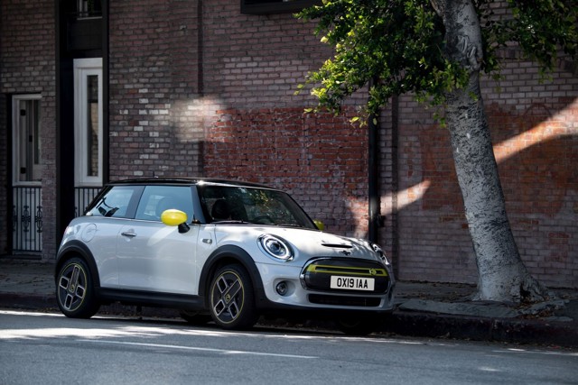 Mini Hatch photo 82