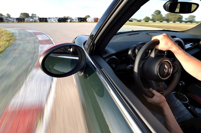 Mini Hatch photo 60