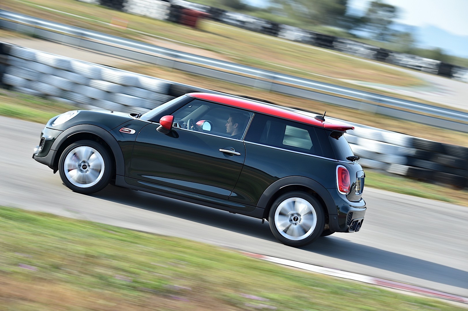 Mini Hatch photo 77