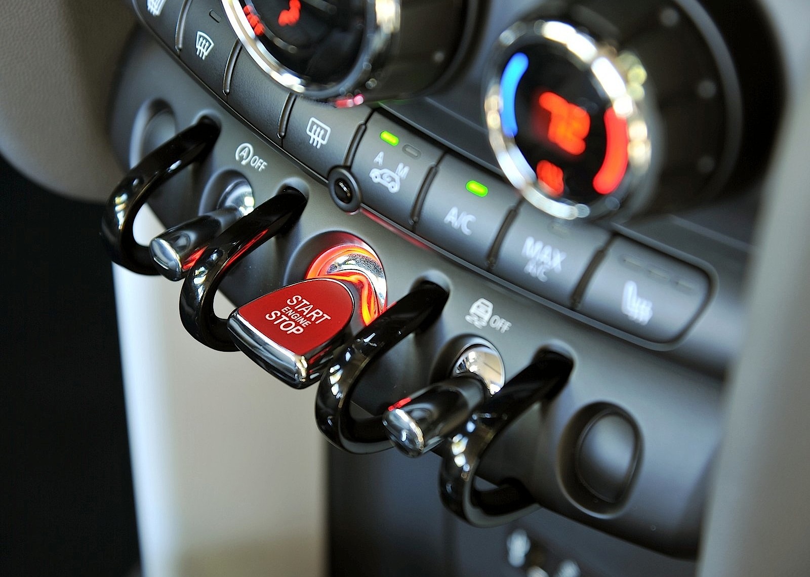 Mini Hatch photo 152