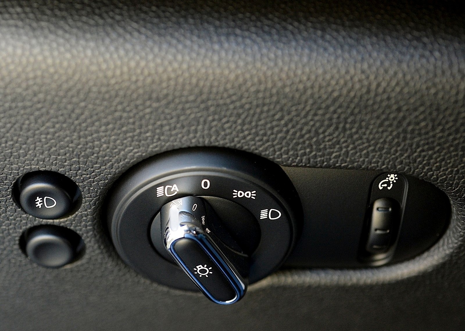 Mini Hatch photo 156