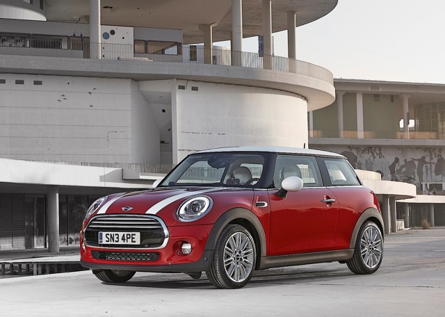Mini Hatch photo 6