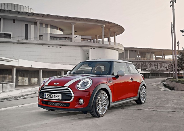Mini Hatch photo 15