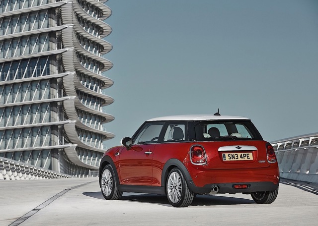Mini Hatch photo 16