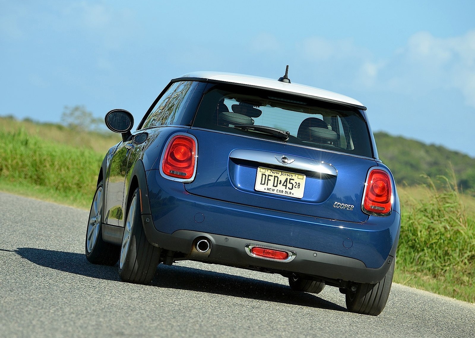 Mini Hatch photo 19