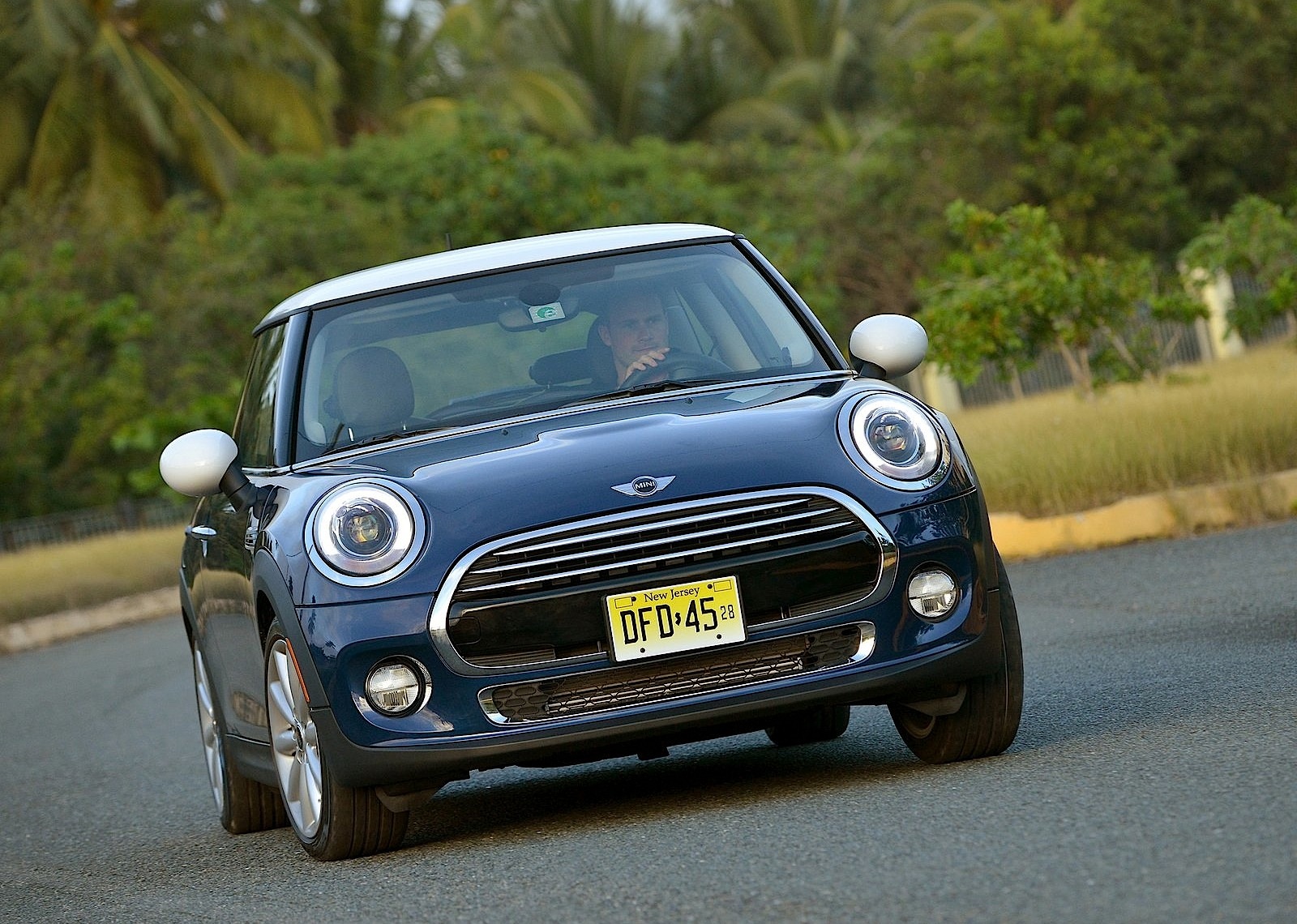 Mini Hatch photo 35