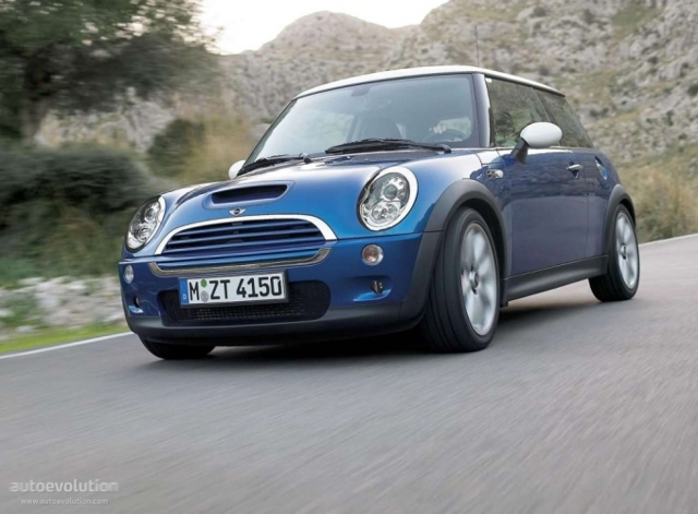 Mini Hatch photo 8