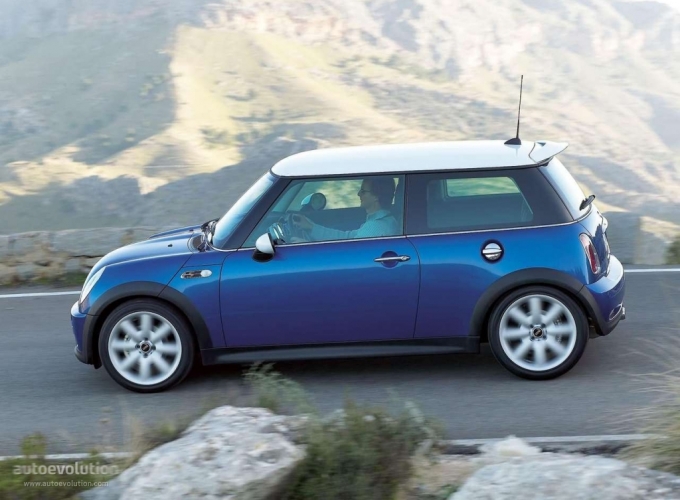 Mini Hatch photo 11