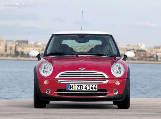 Mini Hatch photo 4