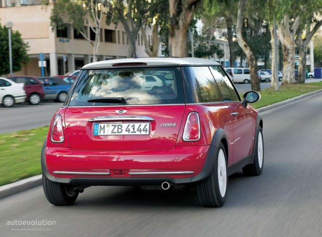 Mini Hatch photo 6