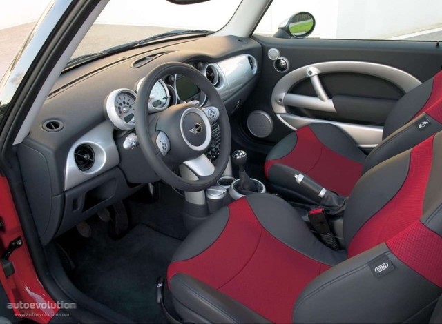 Mini Hatch photo 14