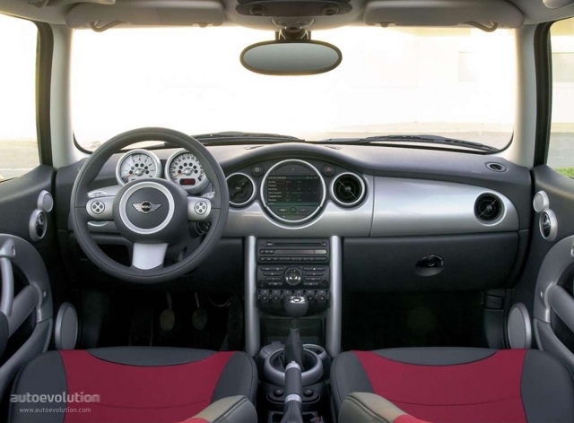 Mini Hatch photo 15