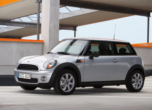 Mini Hatch photo 12