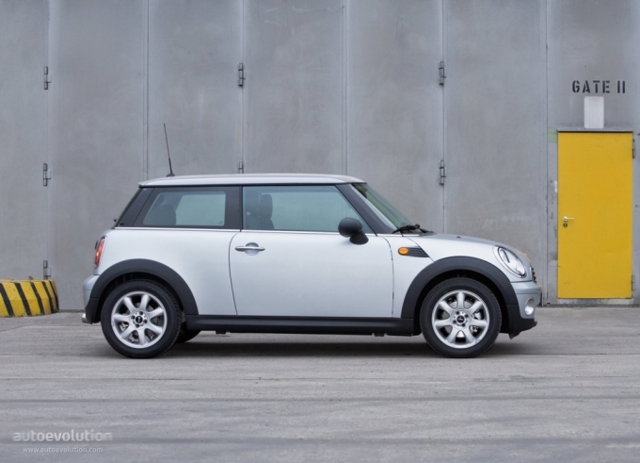 Mini Hatch photo 14