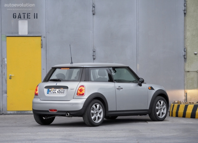 Mini Hatch photo 15