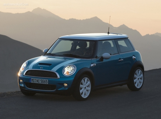 Mini Hatch photo 17