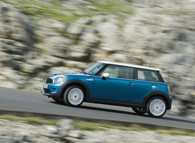 Mini Hatch photo 21
