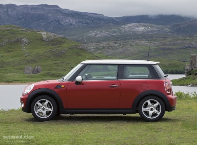 Mini Hatch photo 4