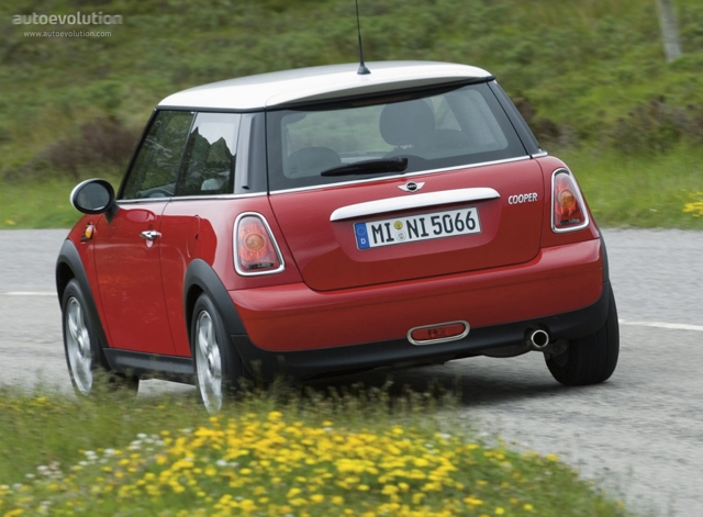 Mini Hatch photo 6