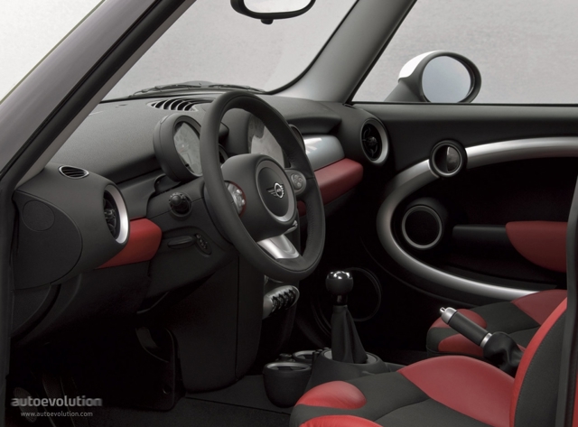 Mini Hatch photo 25