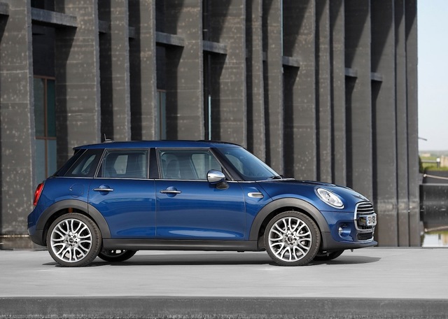 Mini Hatch photo 10
