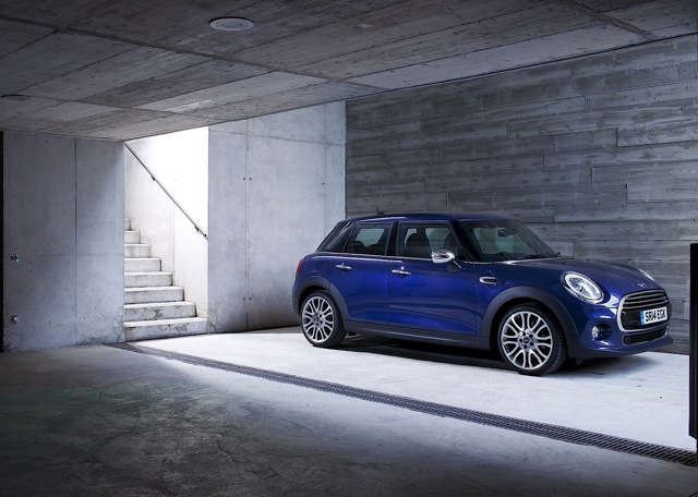 Mini Hatch photo 26