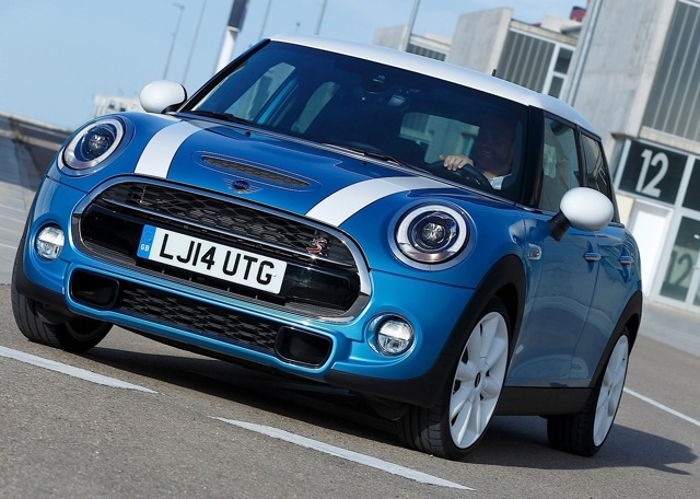 Mini Hatch photo 28
