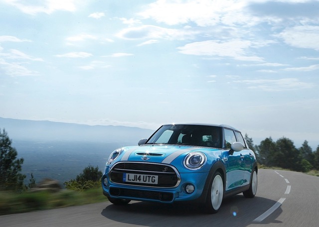 Mini Hatch photo 32