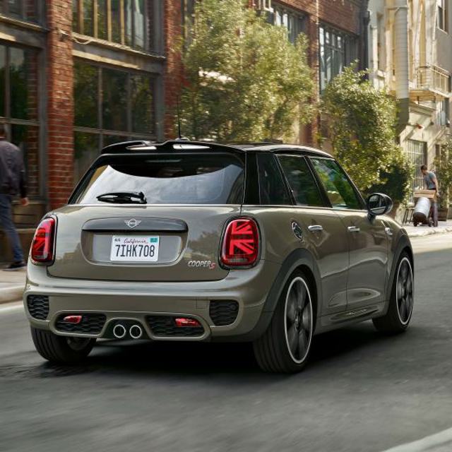 Mini Hatch photo 5