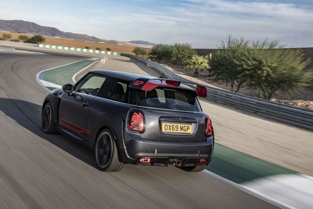 Mini Hatch photo 13