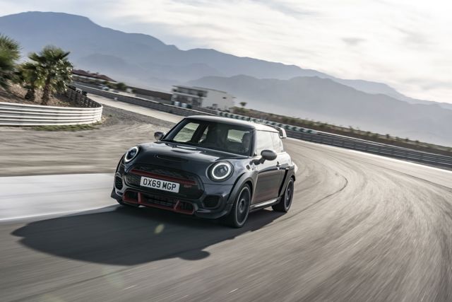 Mini Hatch photo 16