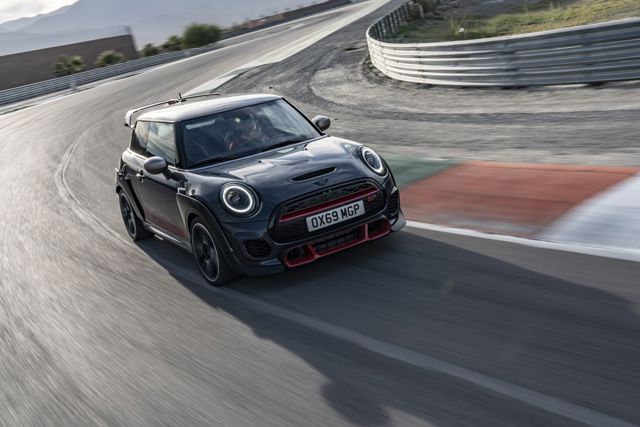 Mini Hatch photo 20