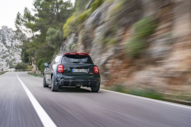 Mini Hatch photo 94