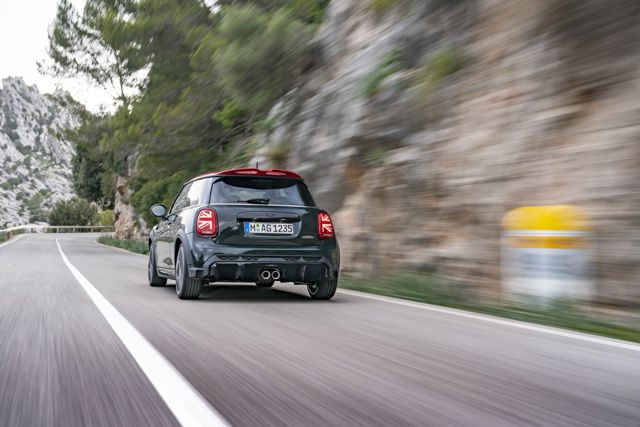 Mini Hatch photo 95