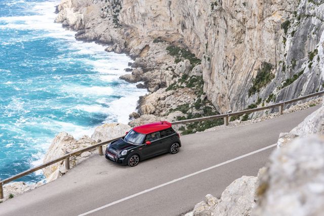 Mini Hatch photo 102