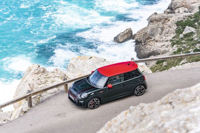 Mini Hatch photo 105