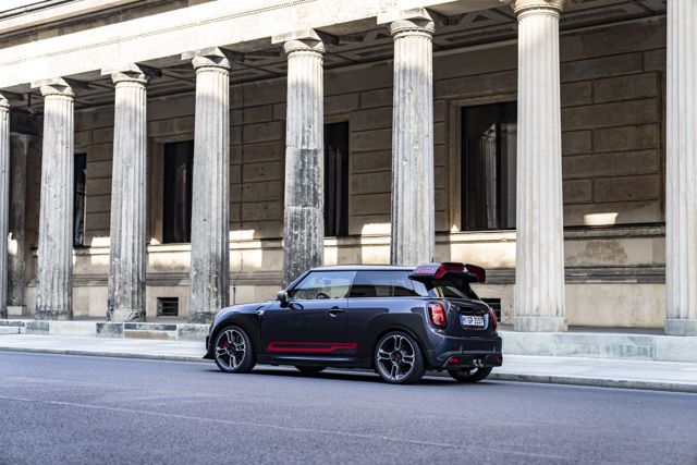 Mini Hatch photo 124