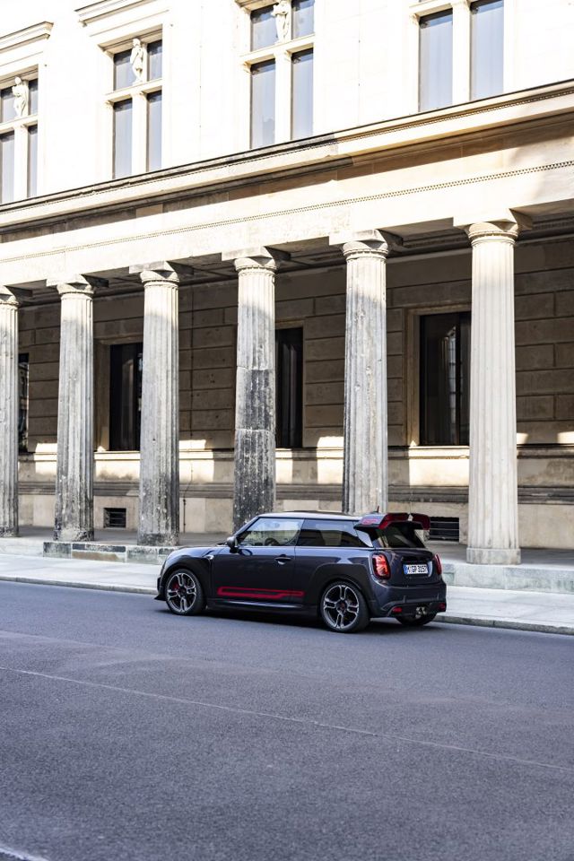 Mini Hatch photo 125