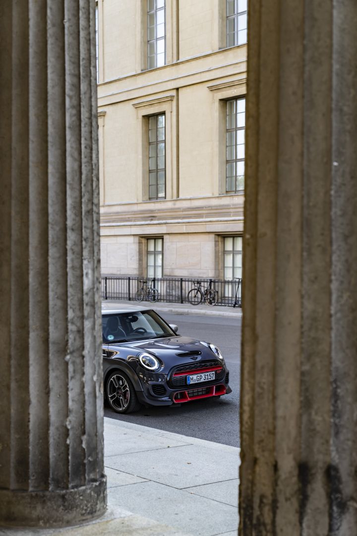 Mini Hatch photo 130