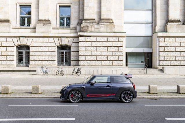 Mini Hatch photo 136
