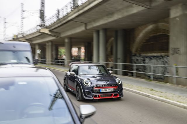 Mini Hatch photo 137