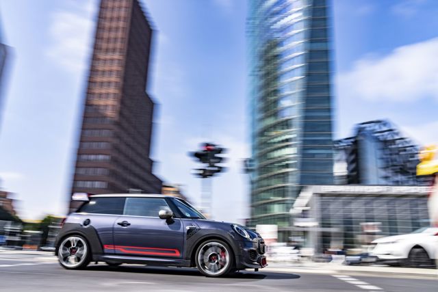 Mini Hatch photo 148