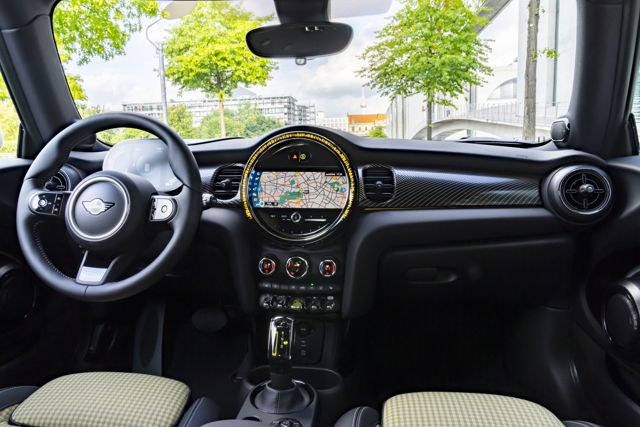 Mini Hatch photo 303