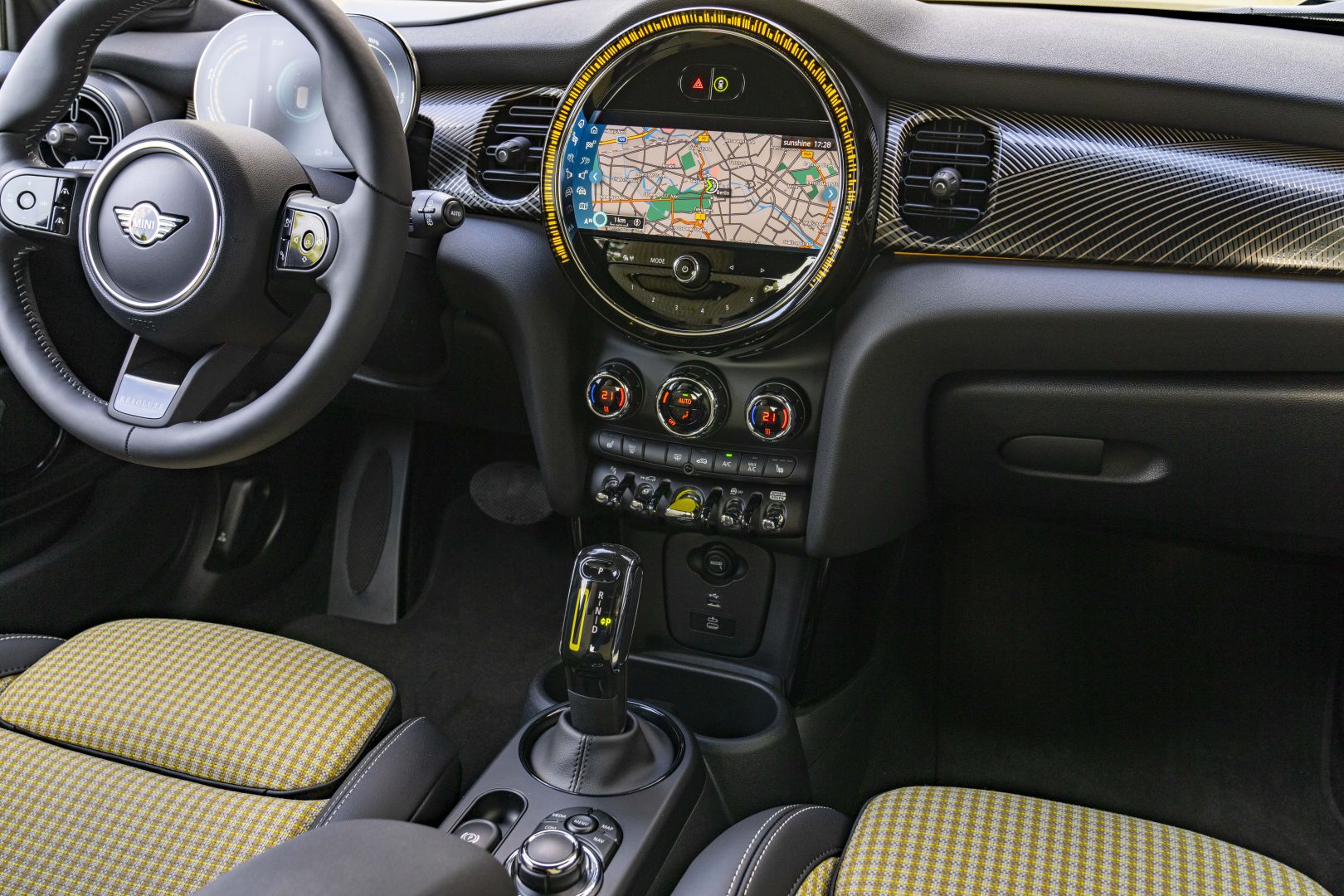 Mini Hatch photo 305