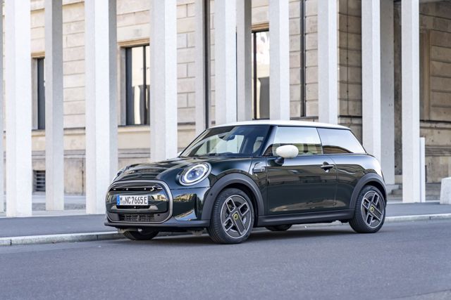 Mini Hatch photo 149